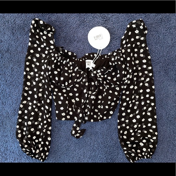 Adorable Princess Polly long sleeve top - Picture 1 of 2